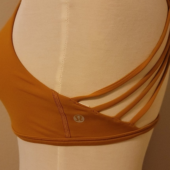 Lululemon Criss-cross straps sports bra size 6 - Picture 4 of 7